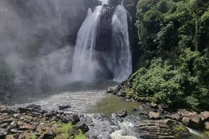 Cachoeira Véu de Noiva em Doutor Pedrinho