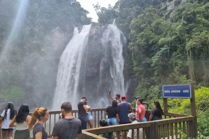 Cachoeira Véu de Noiva em Doutor Pedrinho